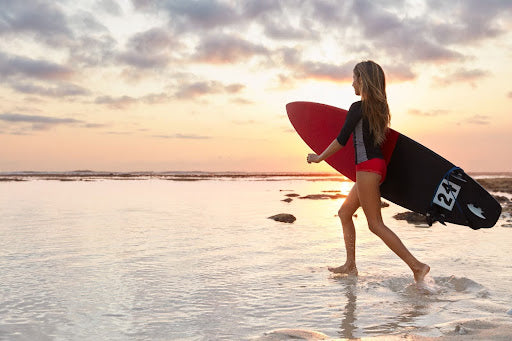 Rekomendasi 8 Spot Surfing Lombok yang Layak Kamu Kunjungi